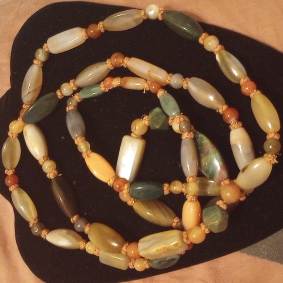 Agate Gemstone Necklace - Picture 2 of 2
